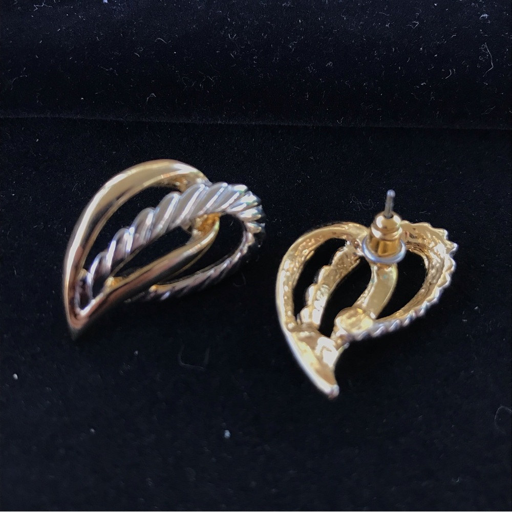 Lot of 3 metal vintage earrings-nature inspired designs - Picture 3 of 6